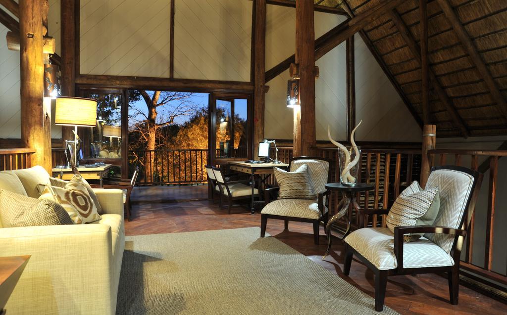 Victoria Falls Safari Suites Экстерьер фото