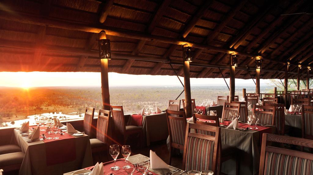 Victoria Falls Safari Suites Экстерьер фото