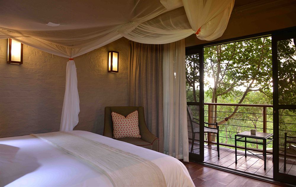 Victoria Falls Safari Suites Экстерьер фото
