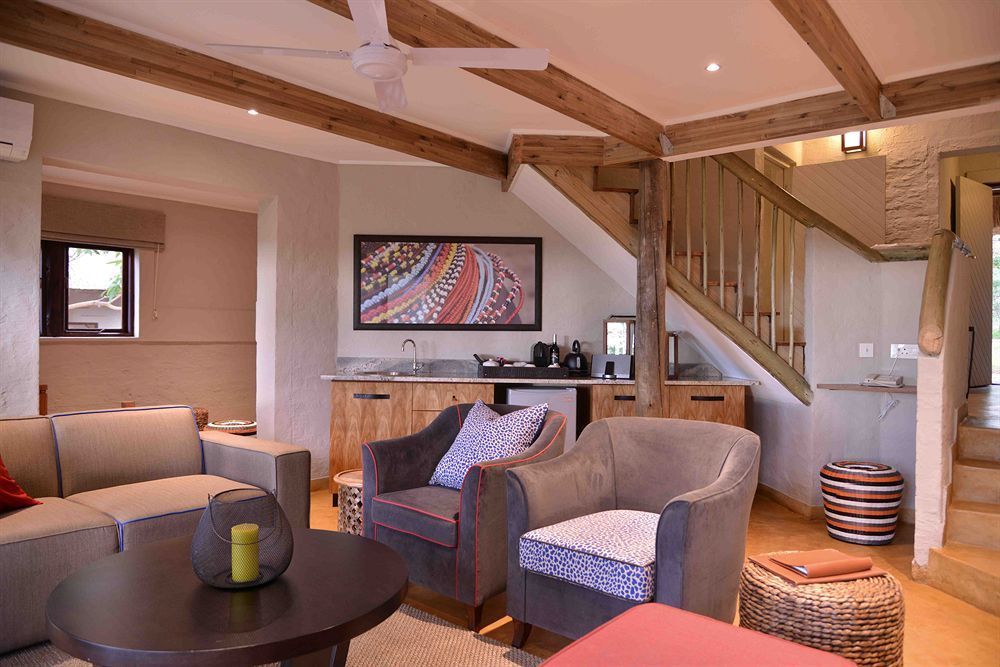 Victoria Falls Safari Suites Экстерьер фото